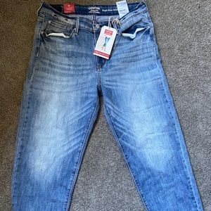 Levi jeans